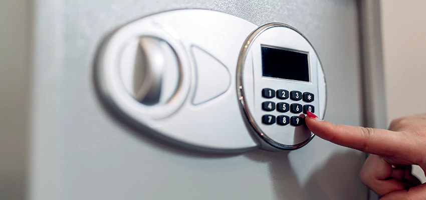 Jewelry Safe Cracking in Healdsburg, California