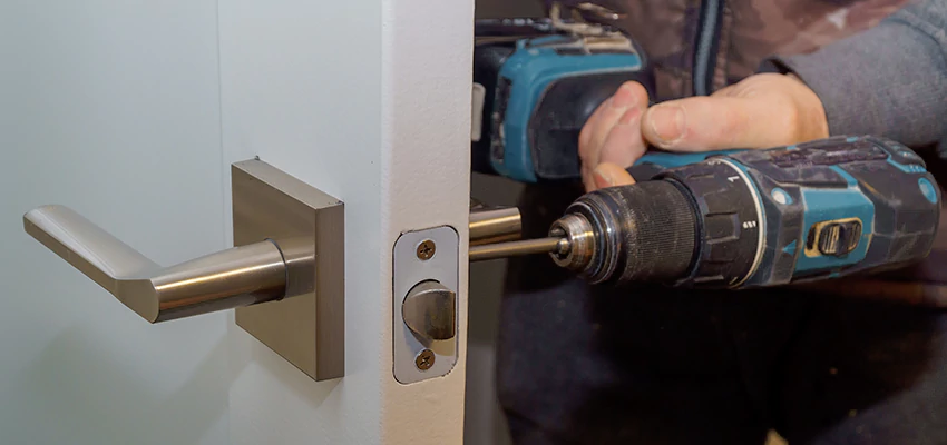 Broken Door Handle Lock Repair in Healdsburg, California